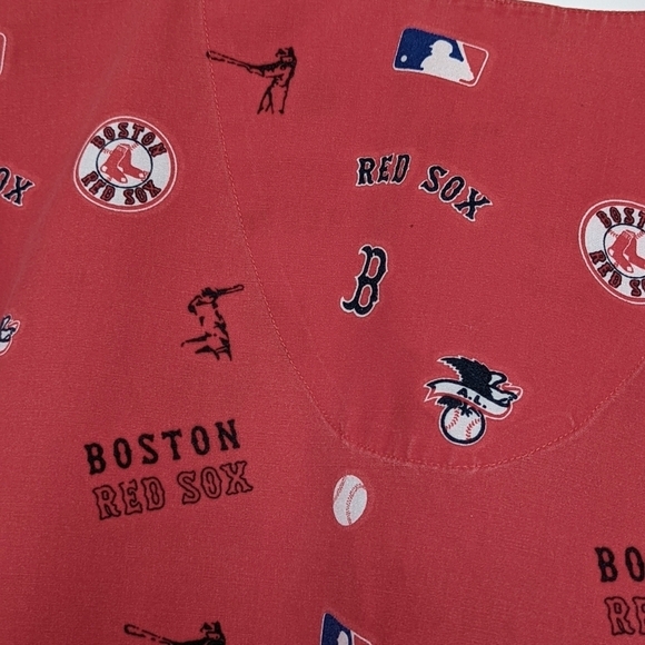 MLB Genuine Merchandise Boston Red Sox Scrub Top Size L - Picture 5 of 7